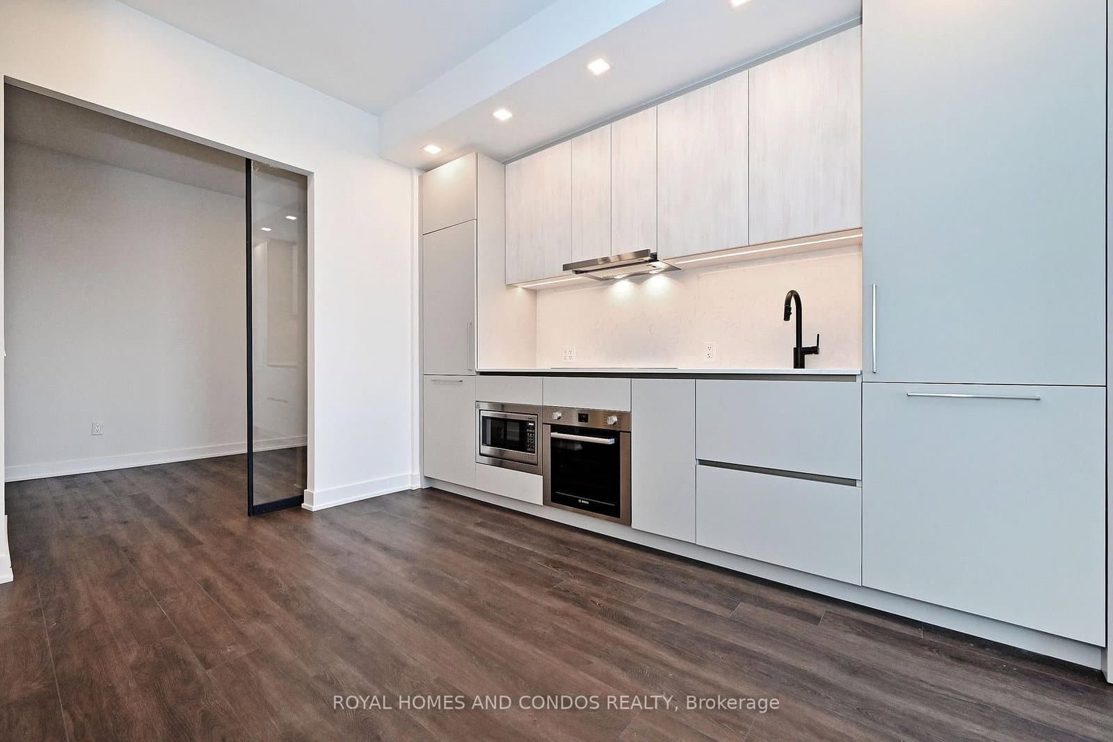 609 Sherbourne Street, Unit 5006 thumbnail 8