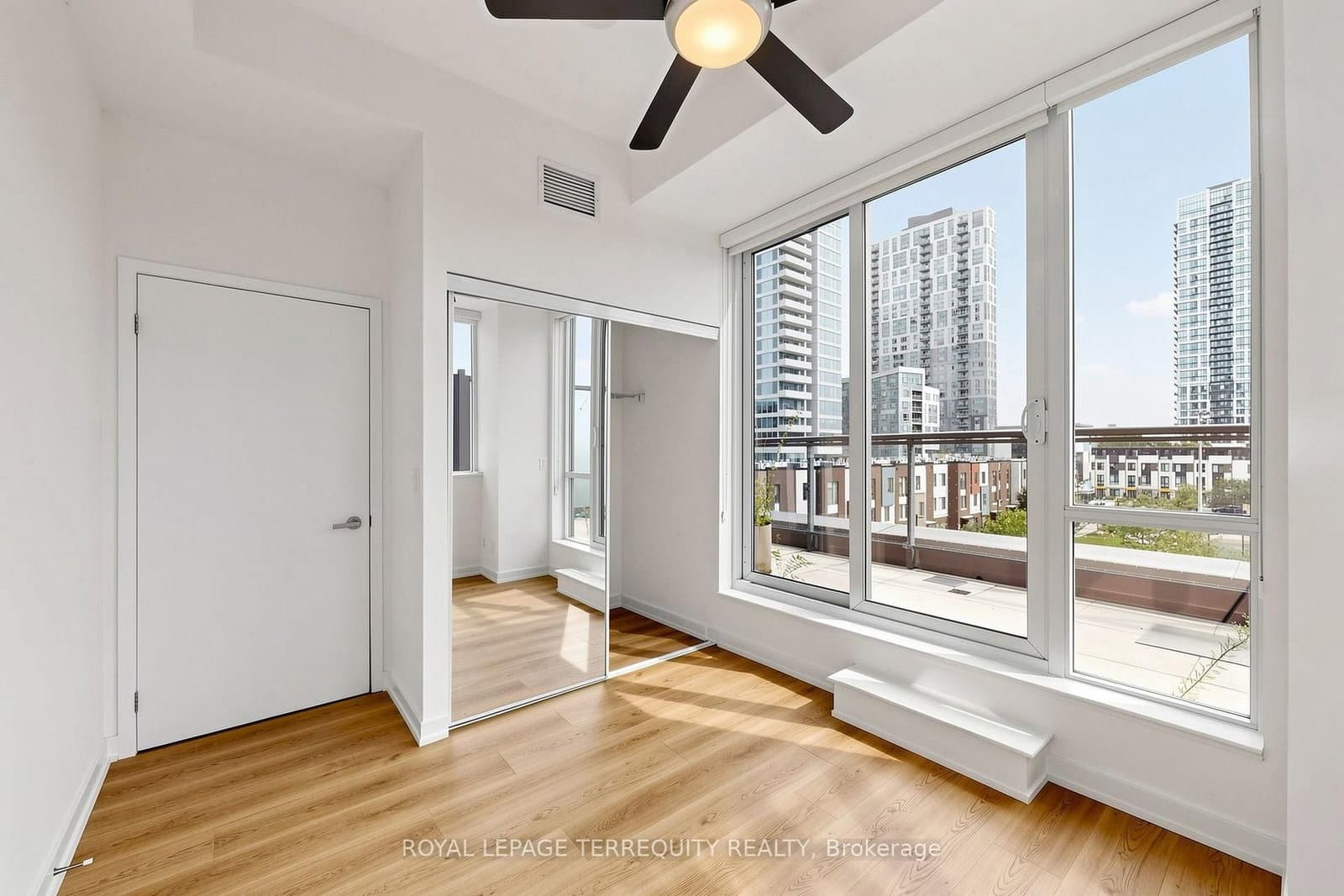 55 Regent Park Boulevard, Unit 415 thumbnail 23