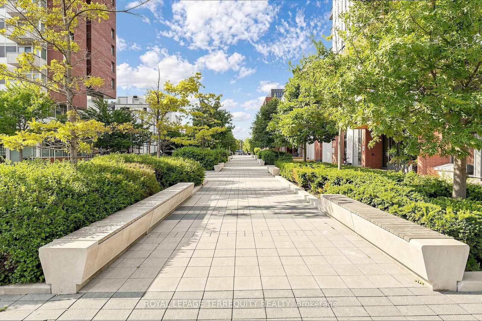 55 Regent Park Boulevard, Unit 415 thumbnail 50