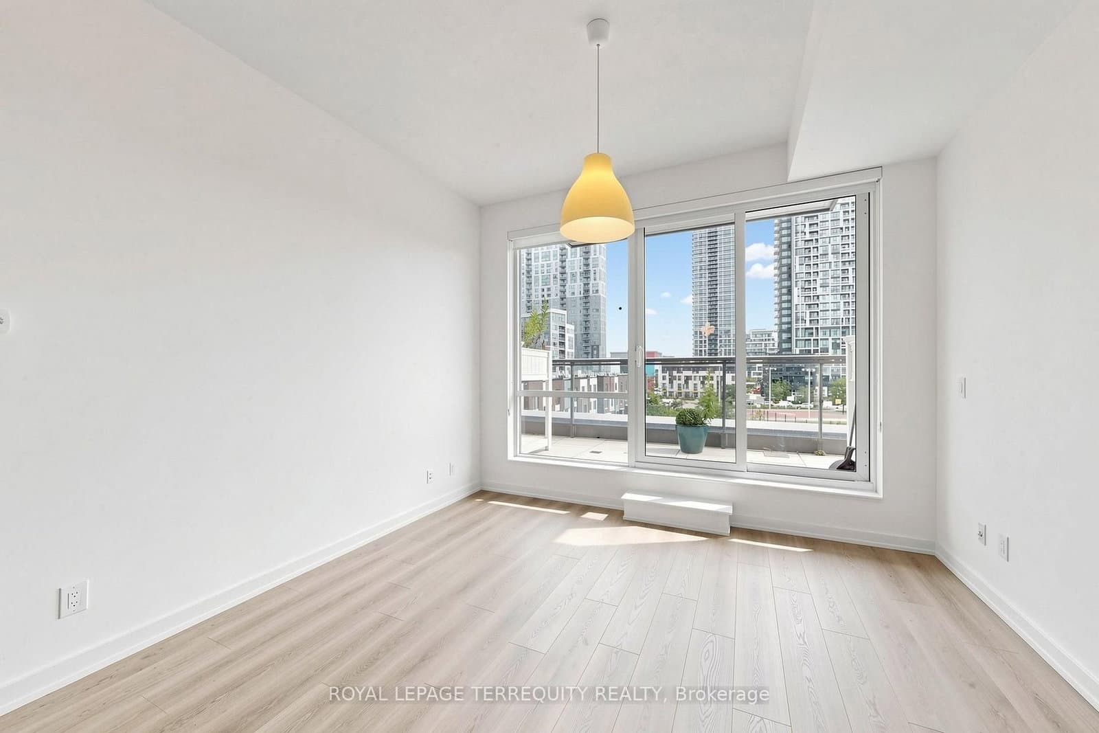 55 Regent Park Boulevard, Unit 415 thumbnail 7