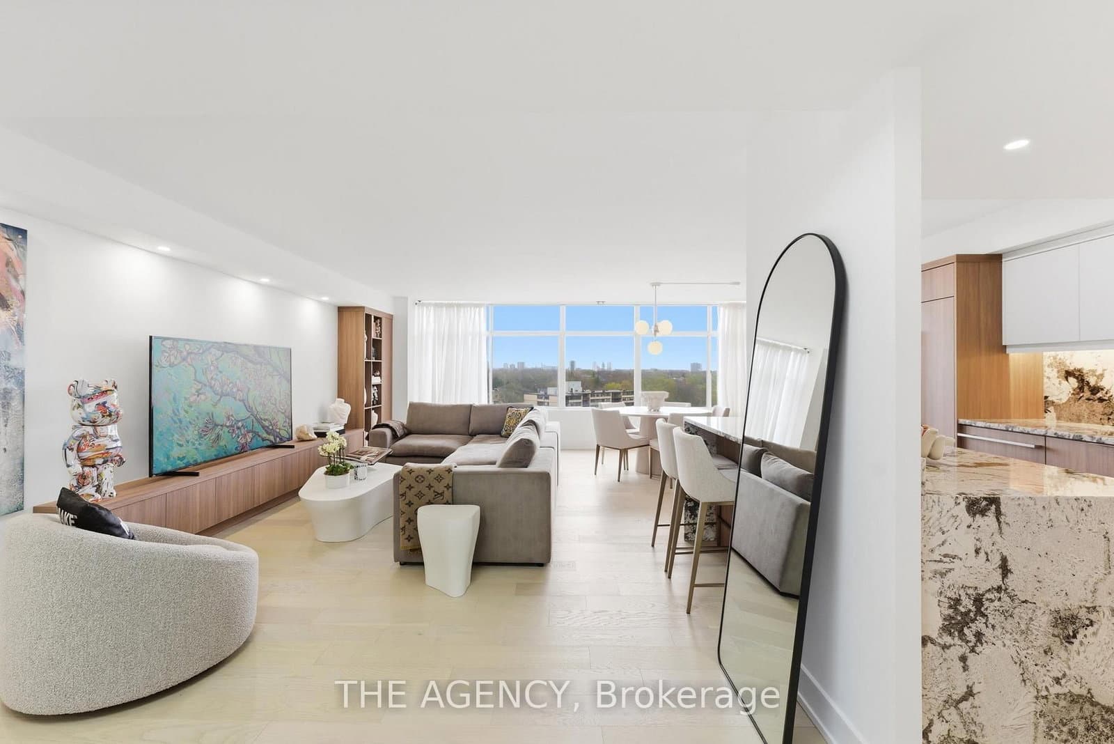 900 Yonge Street, Unit 902 thumbnail 7