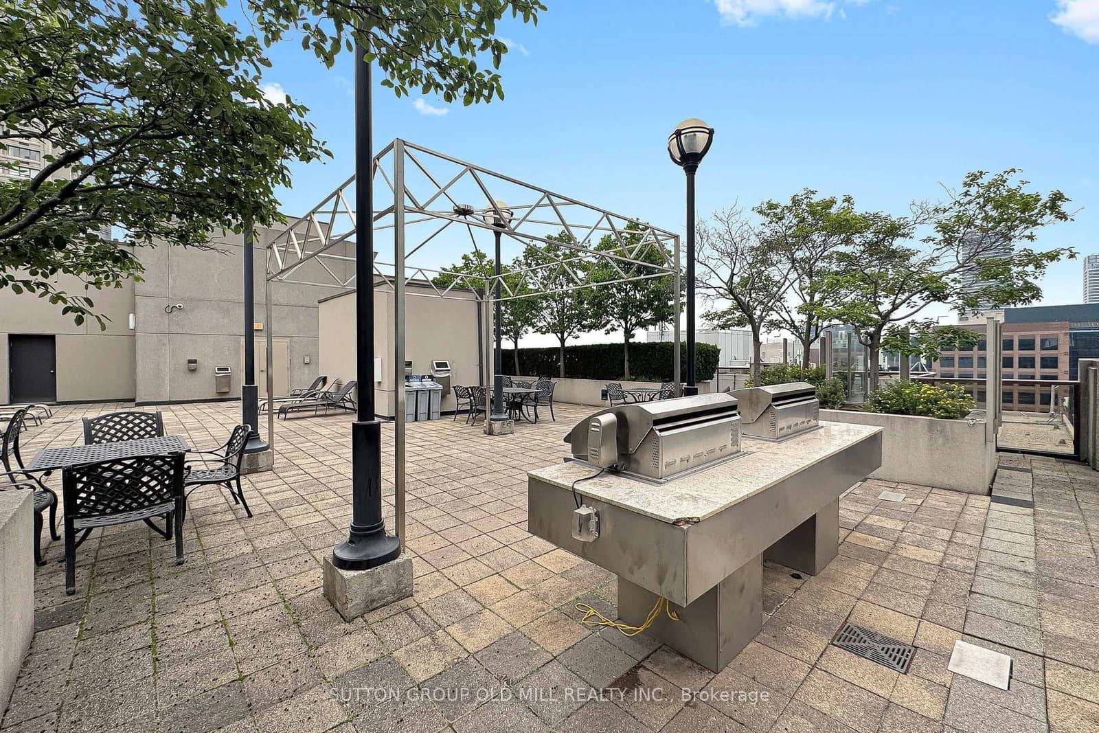 85 Bloor Street E, Unit 1207 thumbnail 31