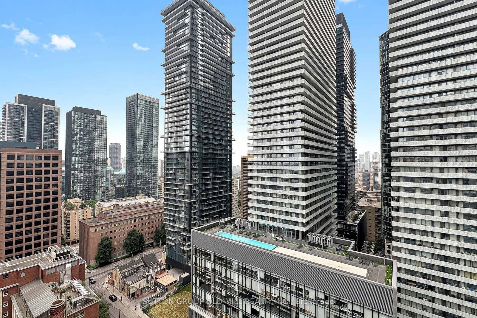 85 Bloor Street E, Unit 1207 thumbnail 32
