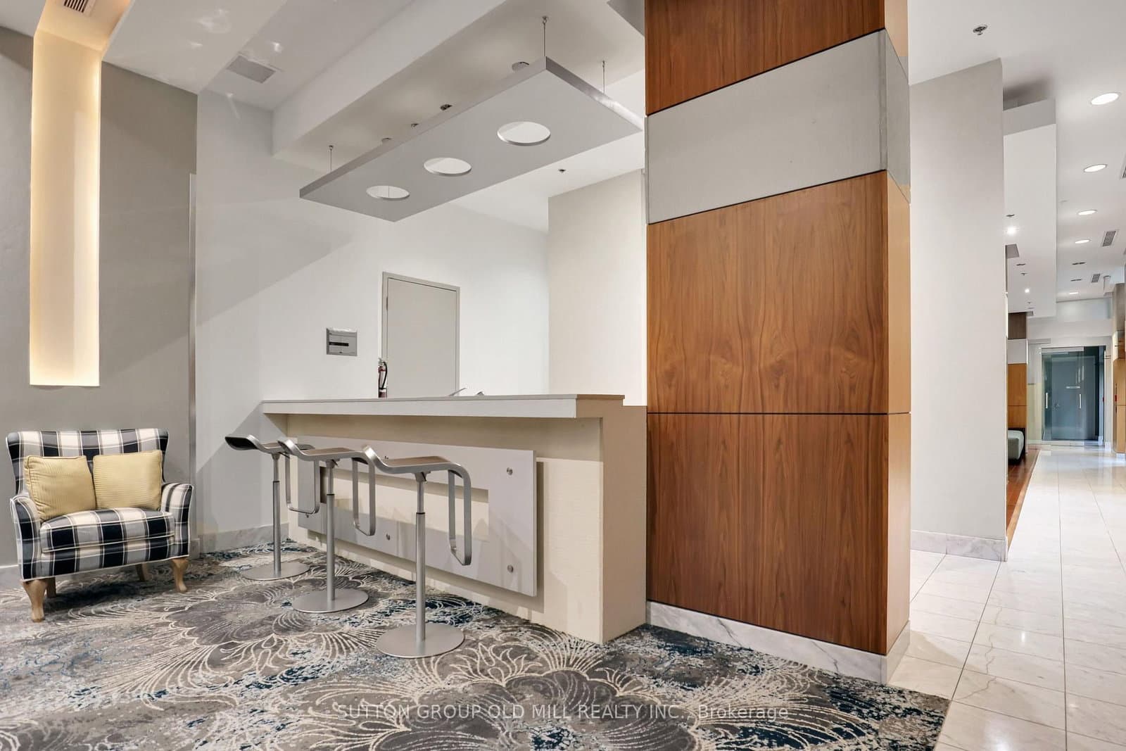 85 Bloor Street E, Unit 1207 thumbnail 38