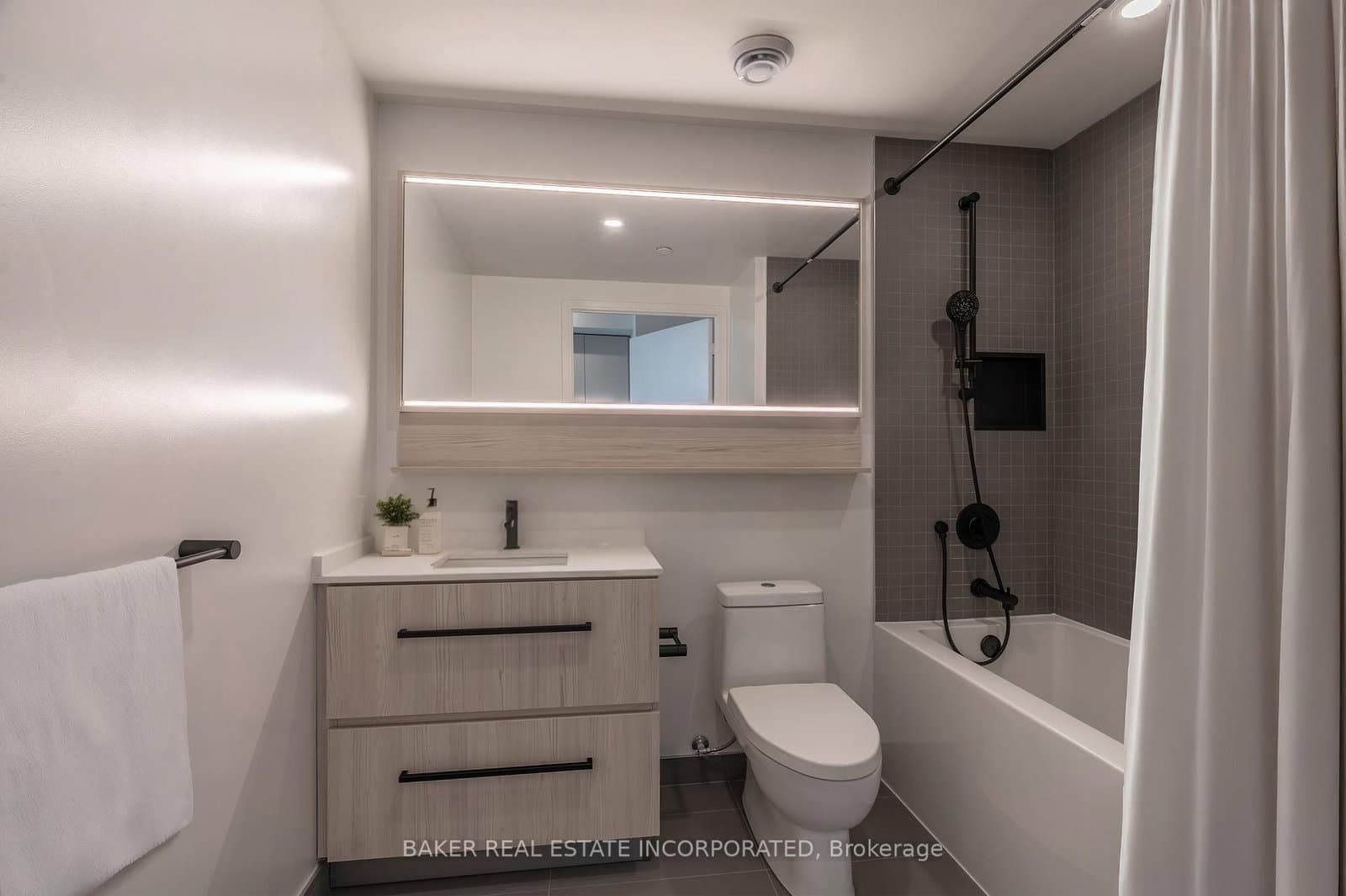 425 Front Street E, Unit 907 thumbnail 4