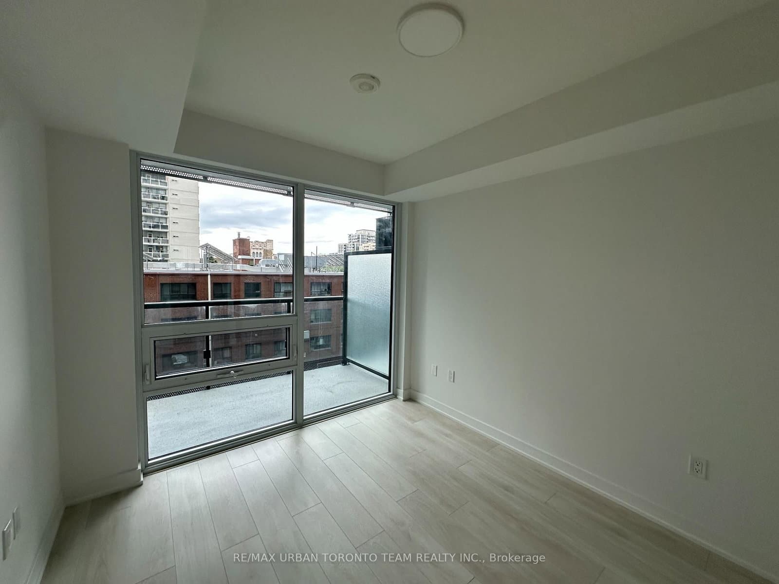 117 Broadway Avenue, Unit 418 thumbnail 7