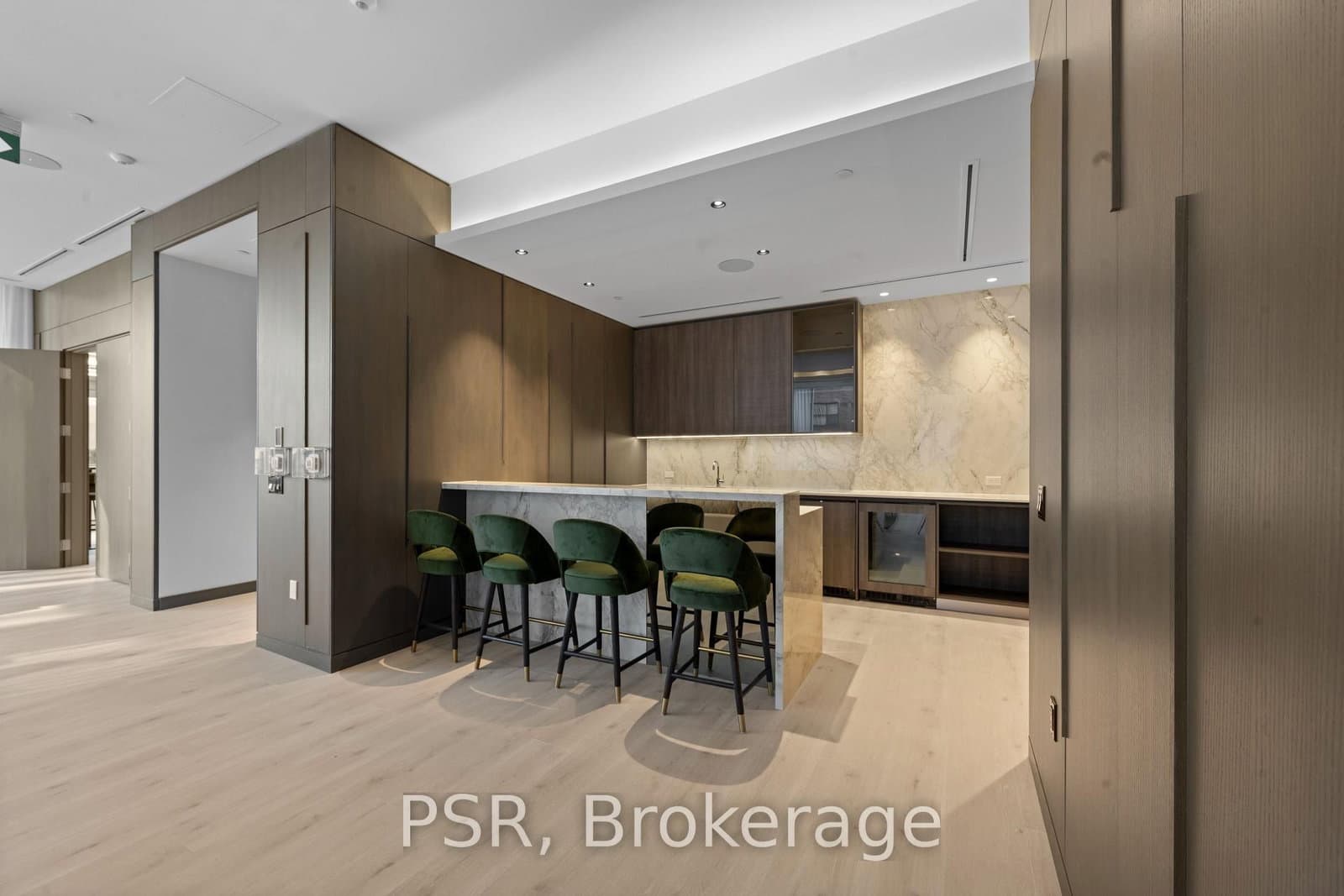 101 Roehampton Avenue, Unit 2410 thumbnail 21