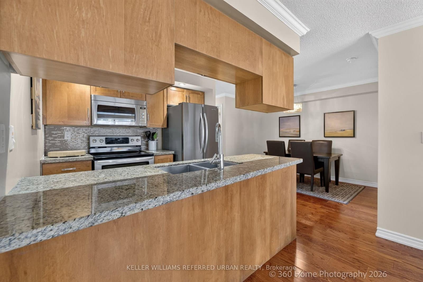 250 Wellington Street W, Unit 339 thumbnail 14