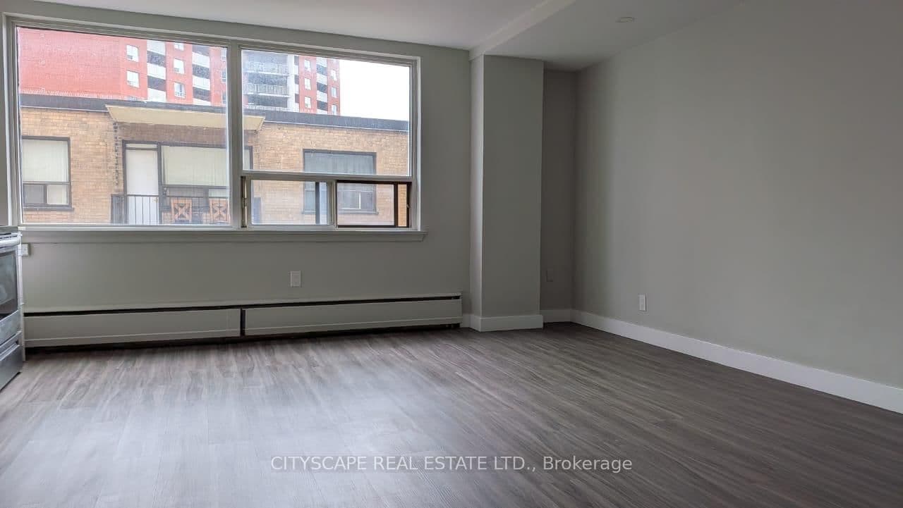 85 Wellesley Street E, Unit 706 thumbnail 9