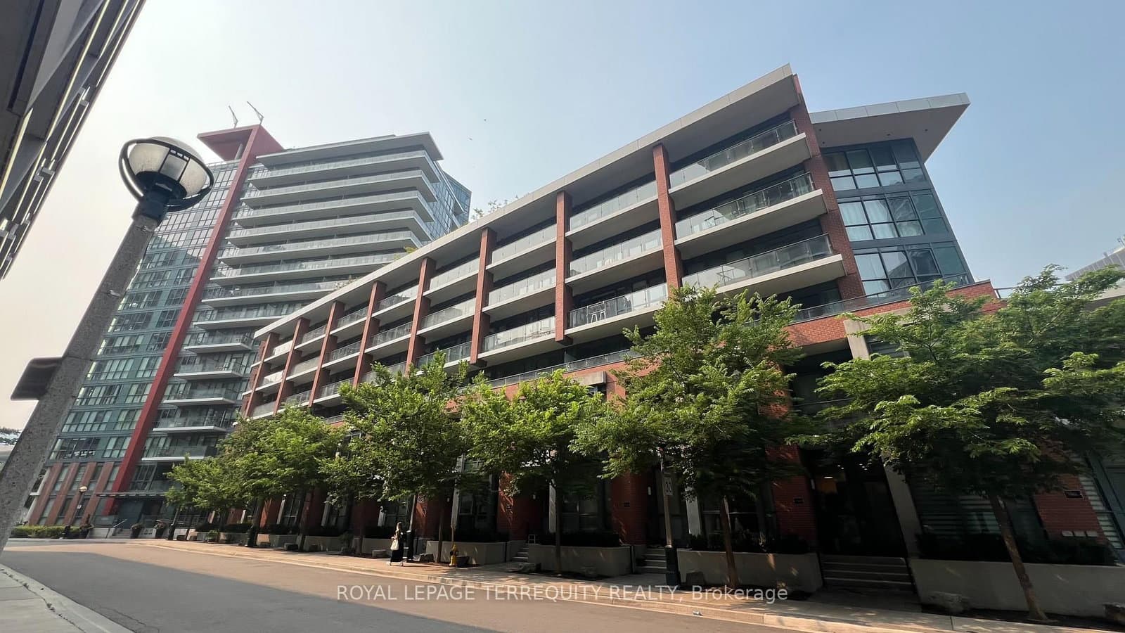 50 Bruyeres Mews, Unit 532 - Image 1