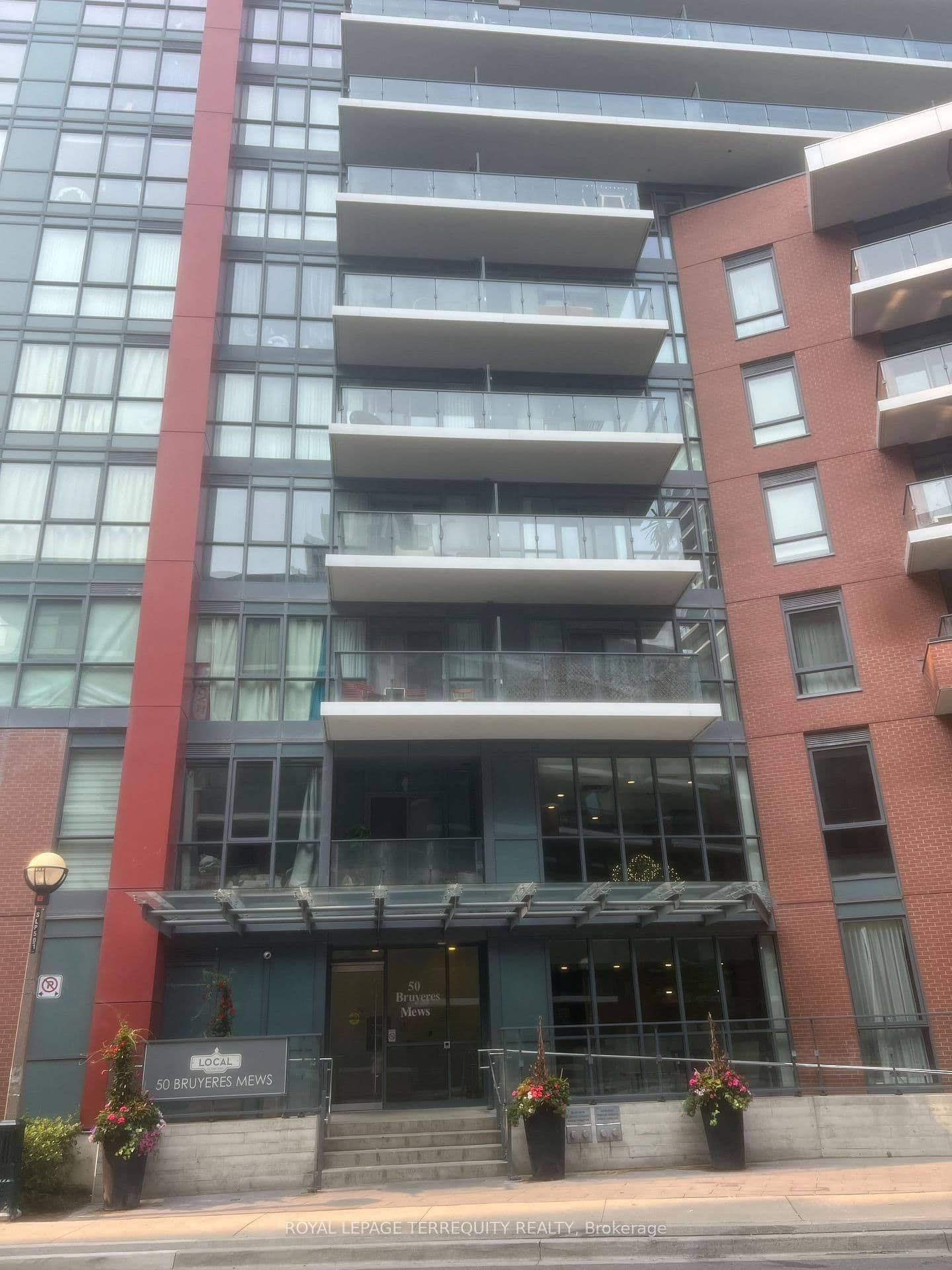 50 Bruyeres Mews, Unit 532 thumbnail 5