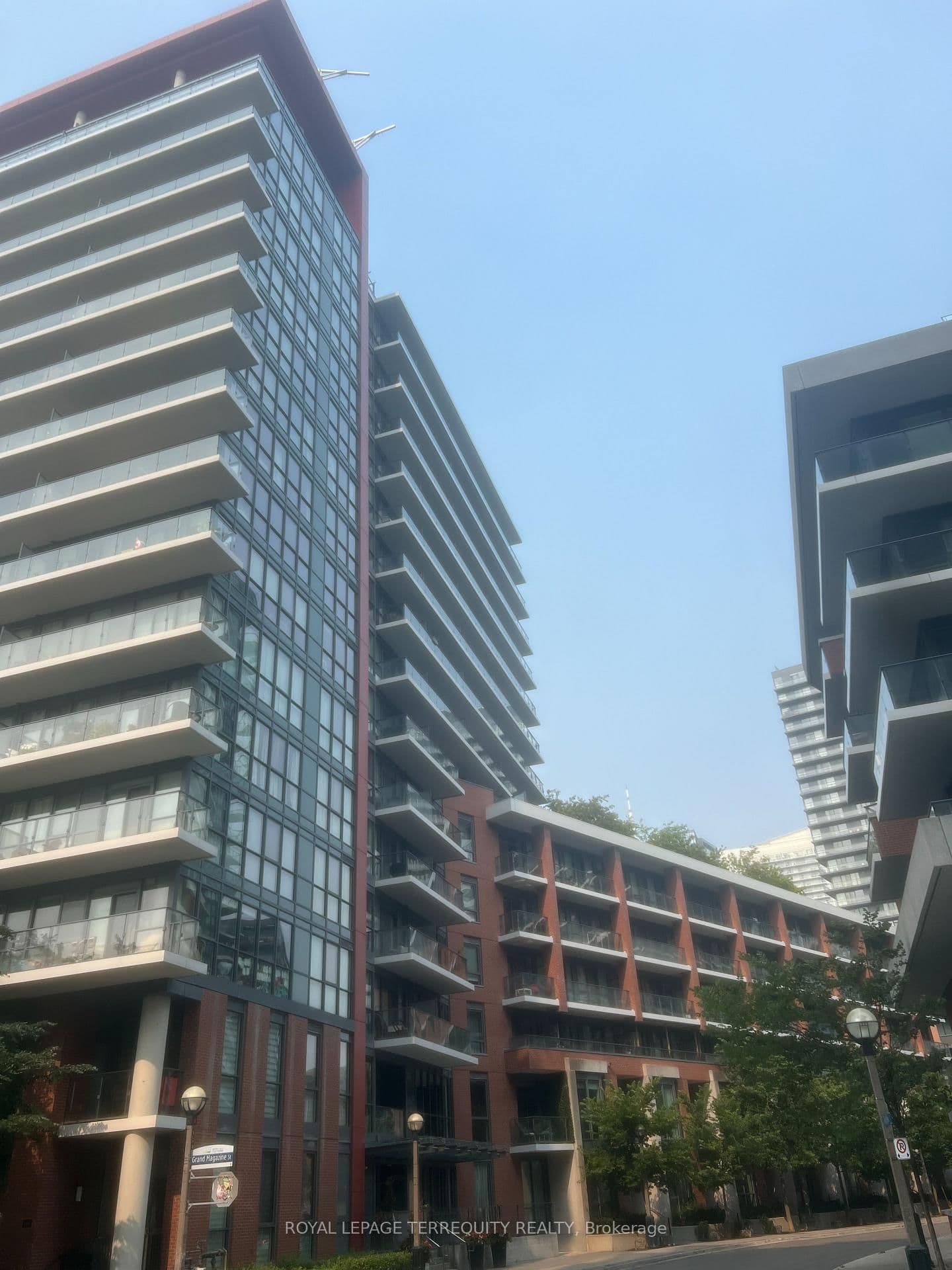 50 Bruyeres Mews, Unit 532 thumbnail 7