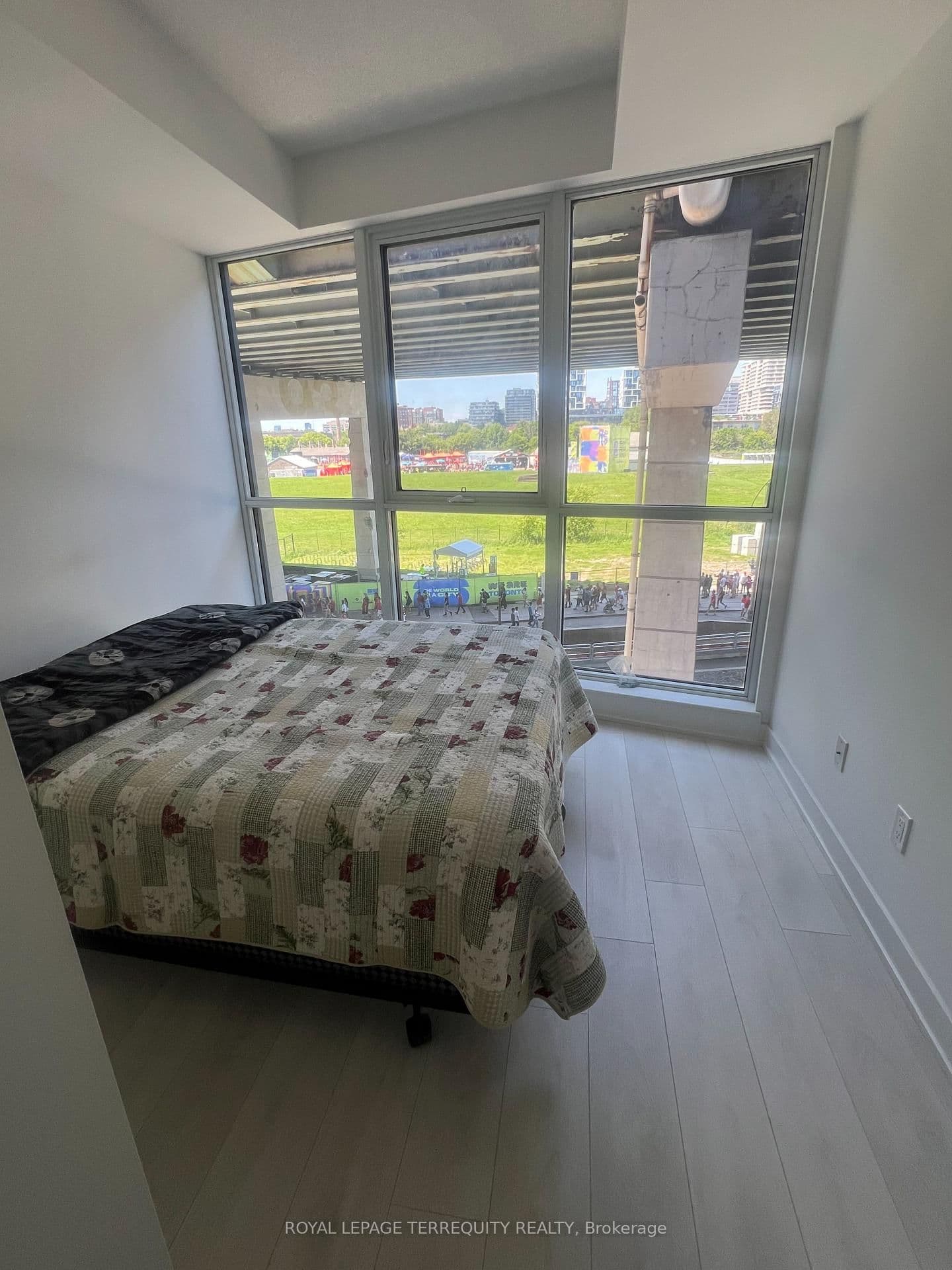 50 Bruyeres Mews, Unit 532 thumbnail 8