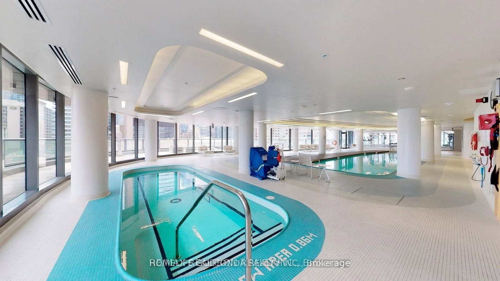 11 Wellesley Street W, Unit 5702 thumbnail 33