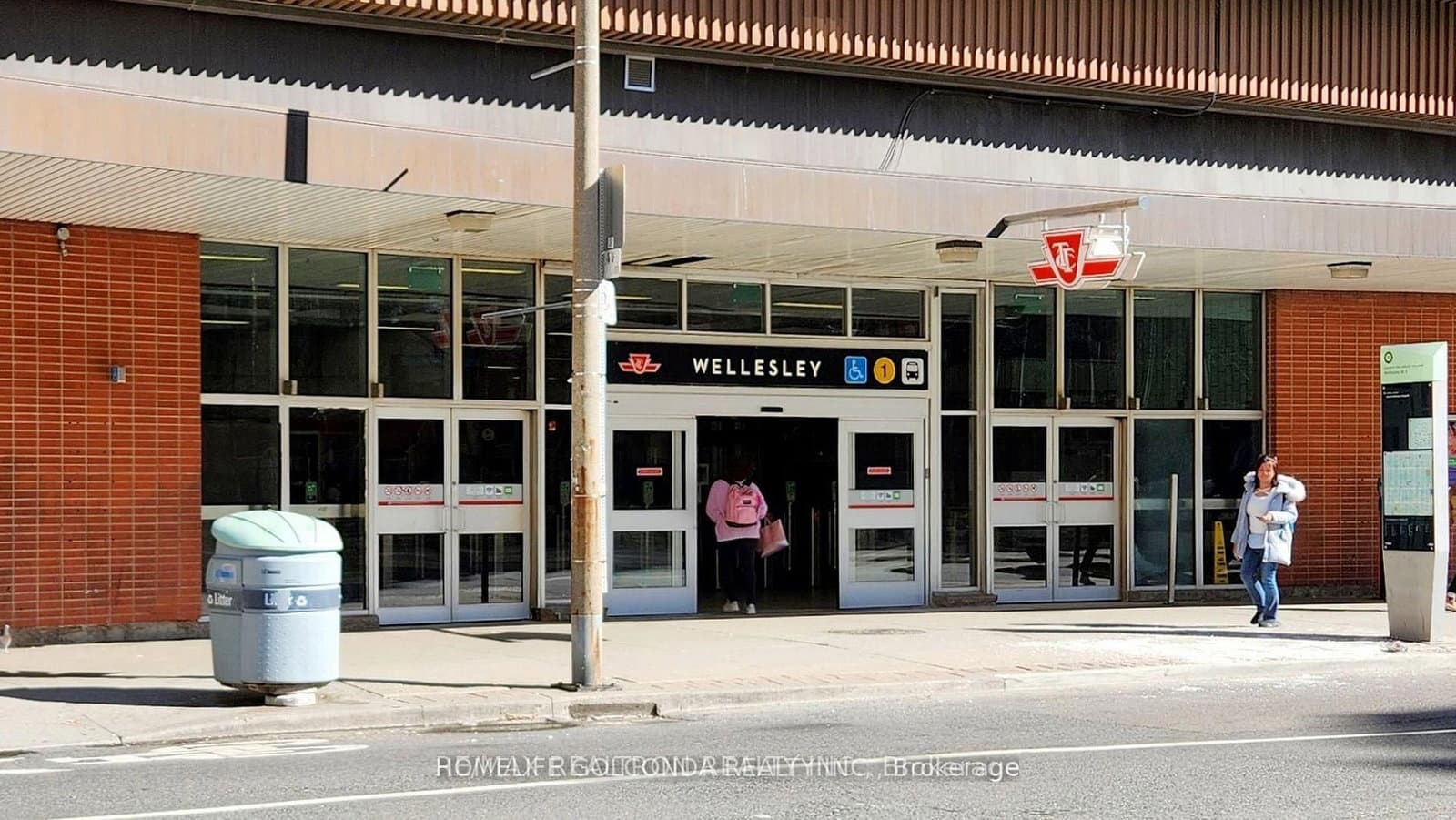 11 Wellesley Street W, Unit 5702 thumbnail 35