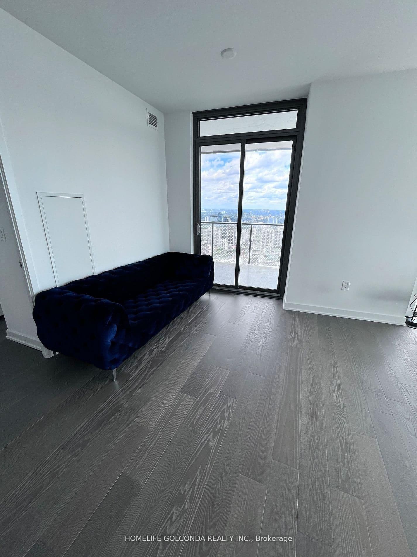 11 Wellesley Street W, Unit 5702 thumbnail 5