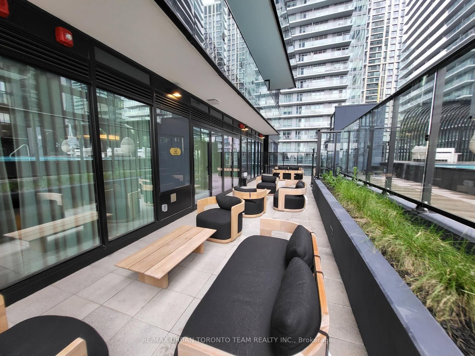 117 Broadway Avenue, Unit 903 thumbnail 19