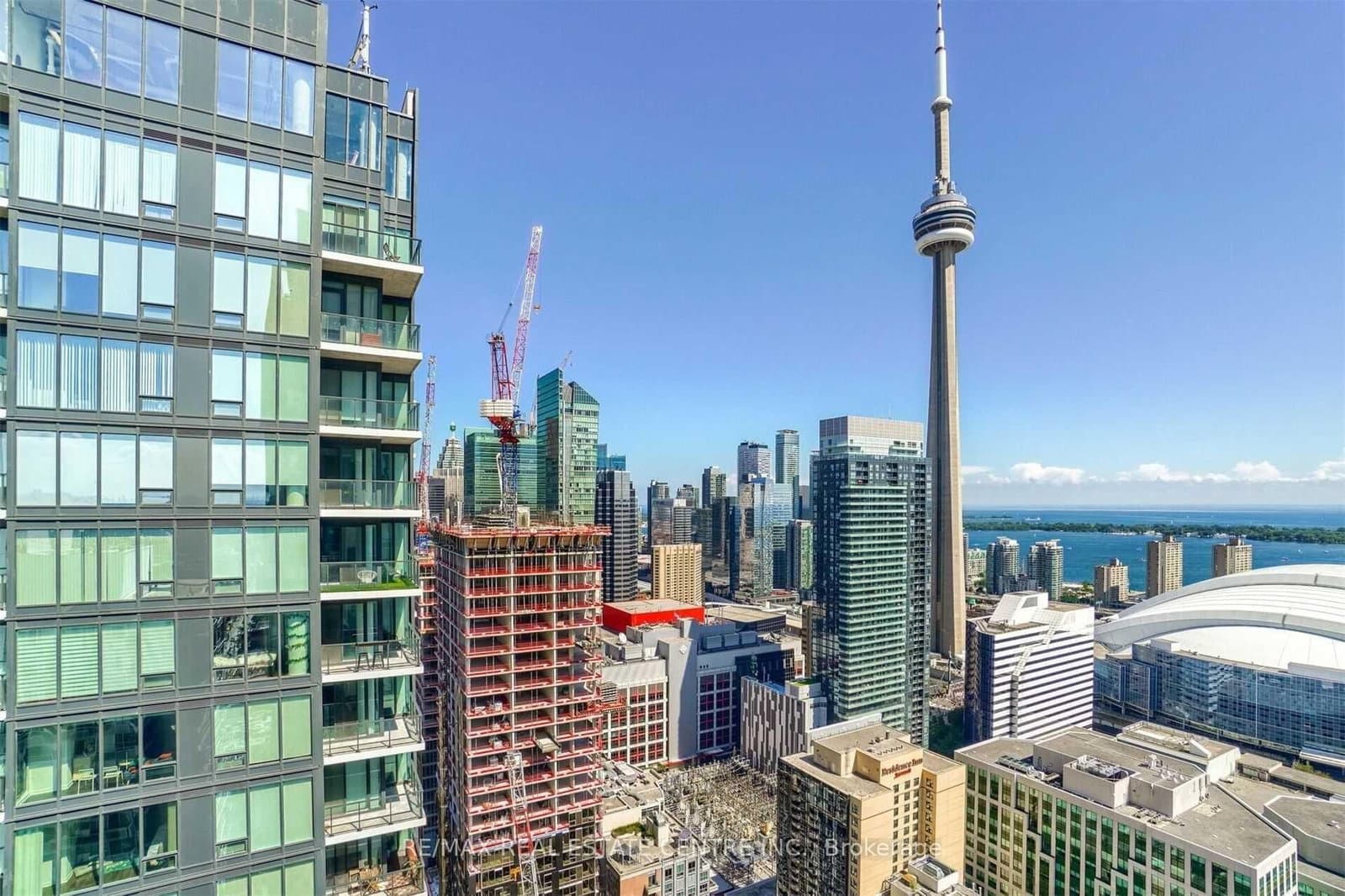 88 Blue Jays Way, Unit 2508 thumbnail 3