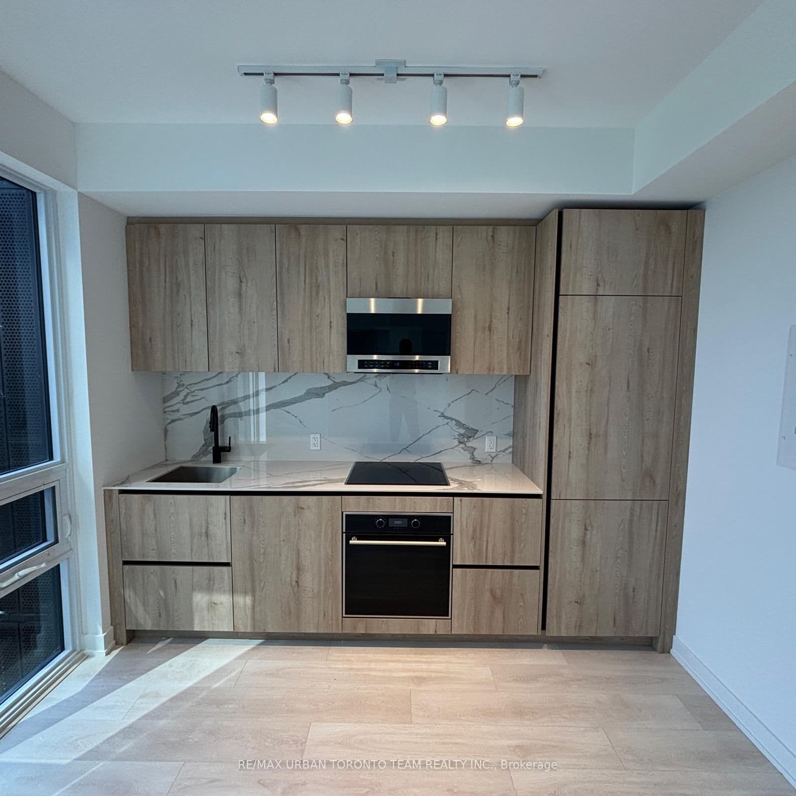 117 Broadway Avenue, Unit 3610 thumbnail 2