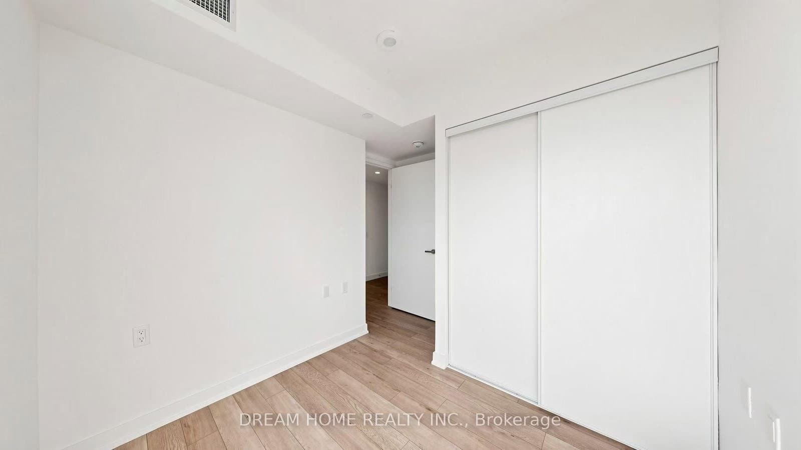 88 Queen Street E, Unit 4303 thumbnail 10
