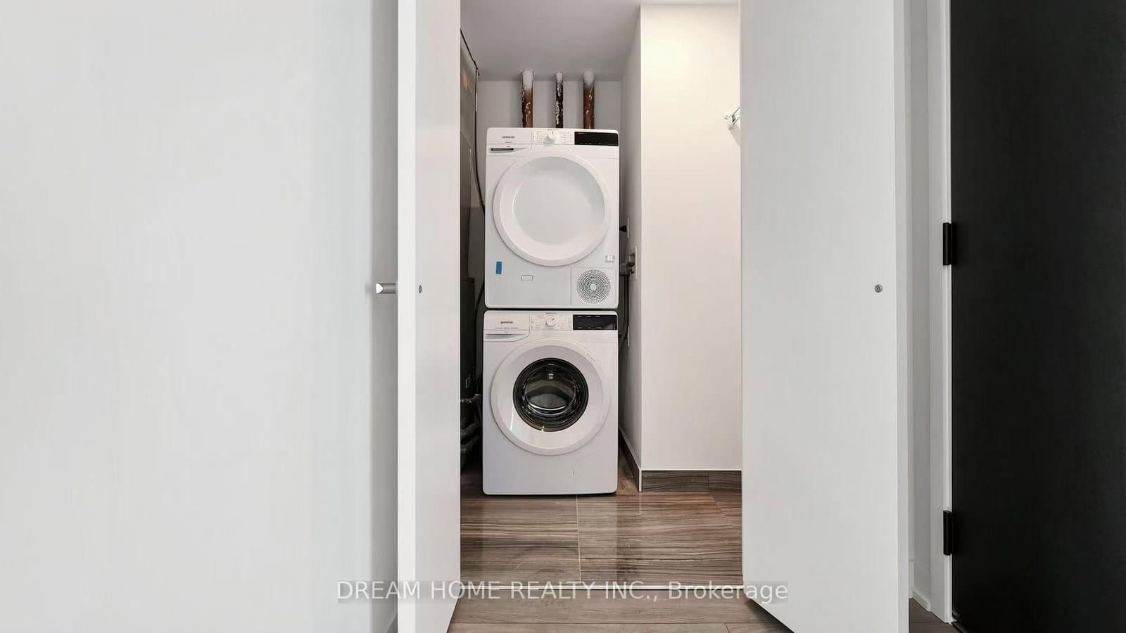 88 Queen Street E, Unit 4303 thumbnail 12