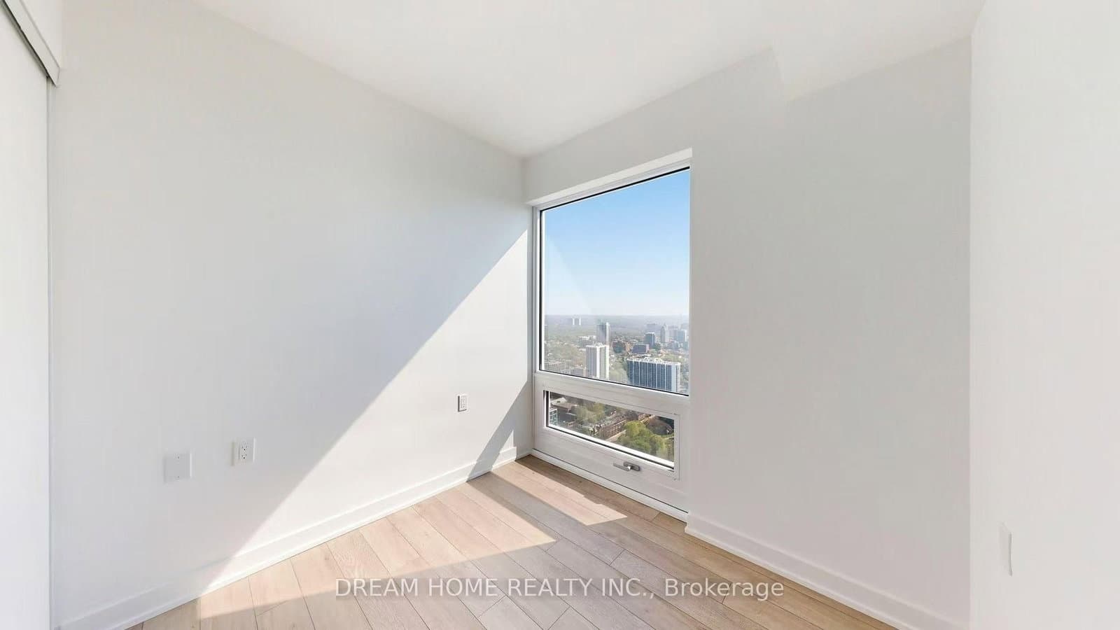 88 Queen Street E, Unit 4303 thumbnail 9