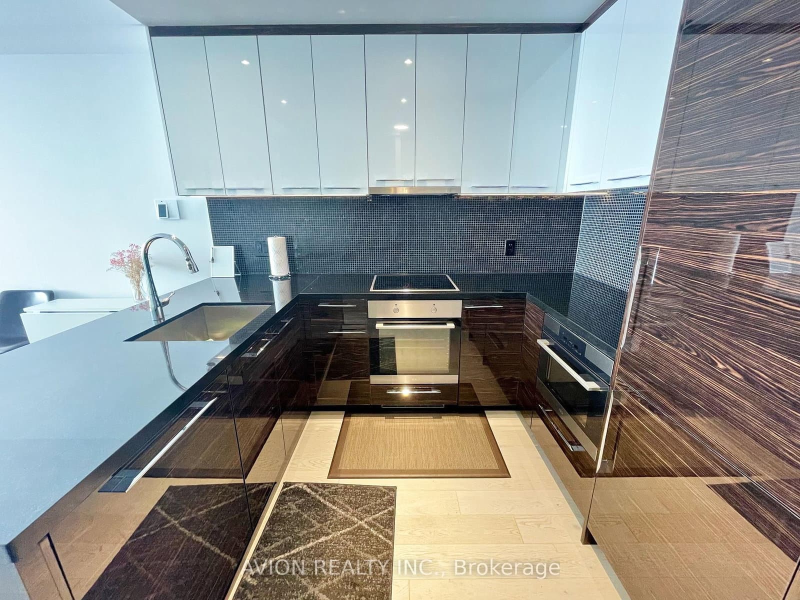 488 University Avenue, Unit 4711 thumbnail 6