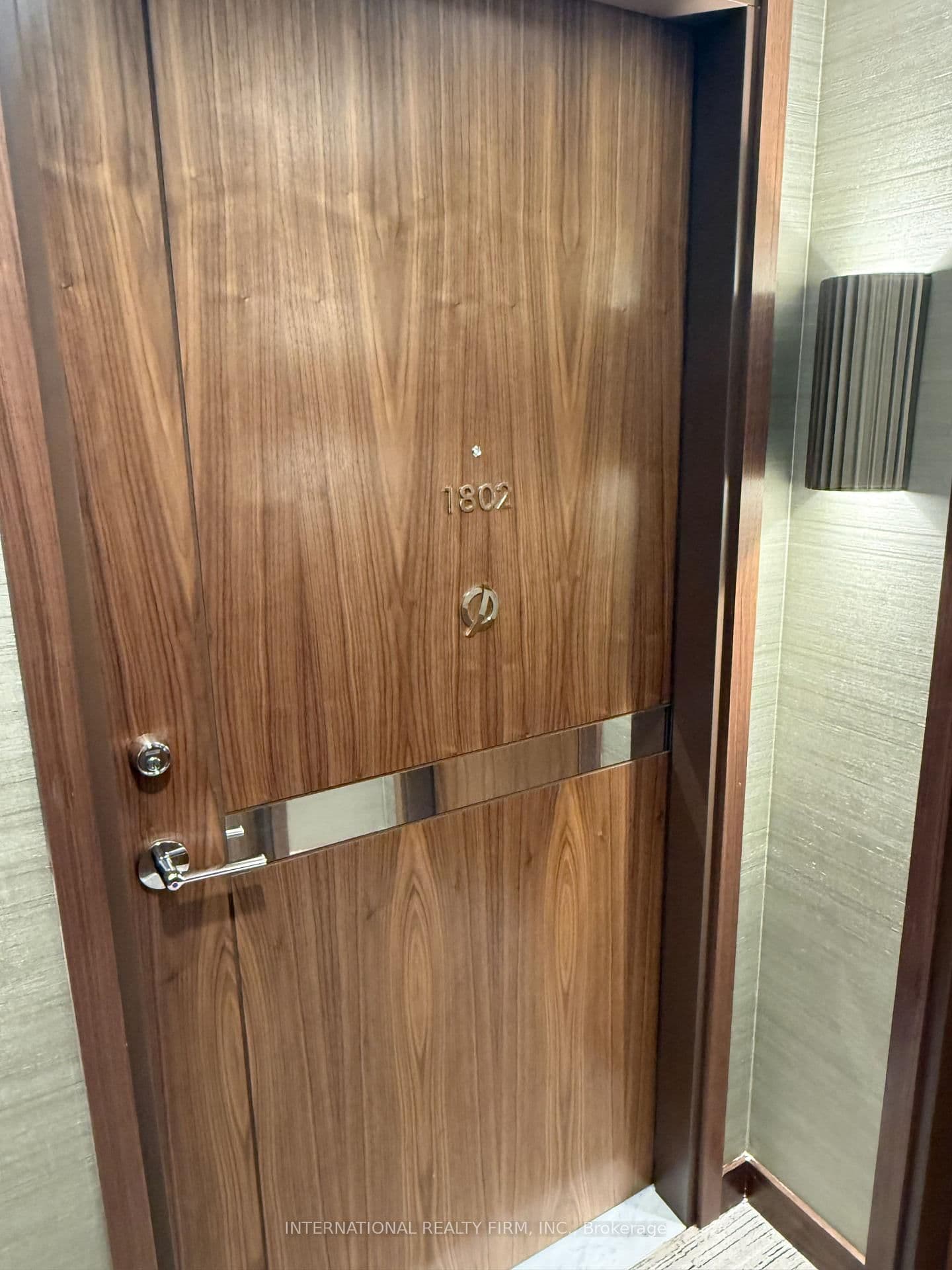 18 Esther Shiner Boulevard, Unit 1802 thumbnail 4