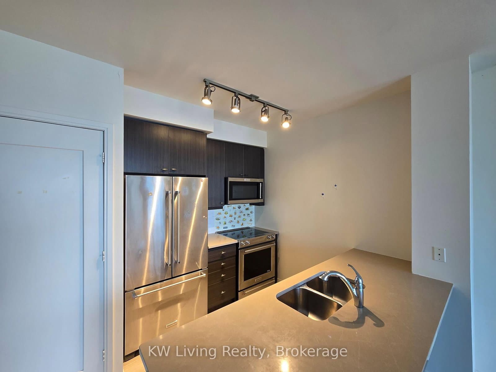 825 Church Street, Unit 2801 thumbnail 4