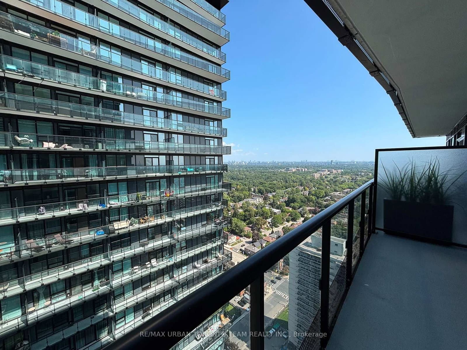 127 Broadway Avenue, Unit 3008 thumbnail 5