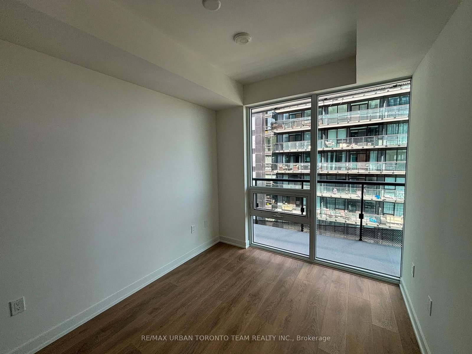 127 Broadway Avenue, Unit 3008 thumbnail 8