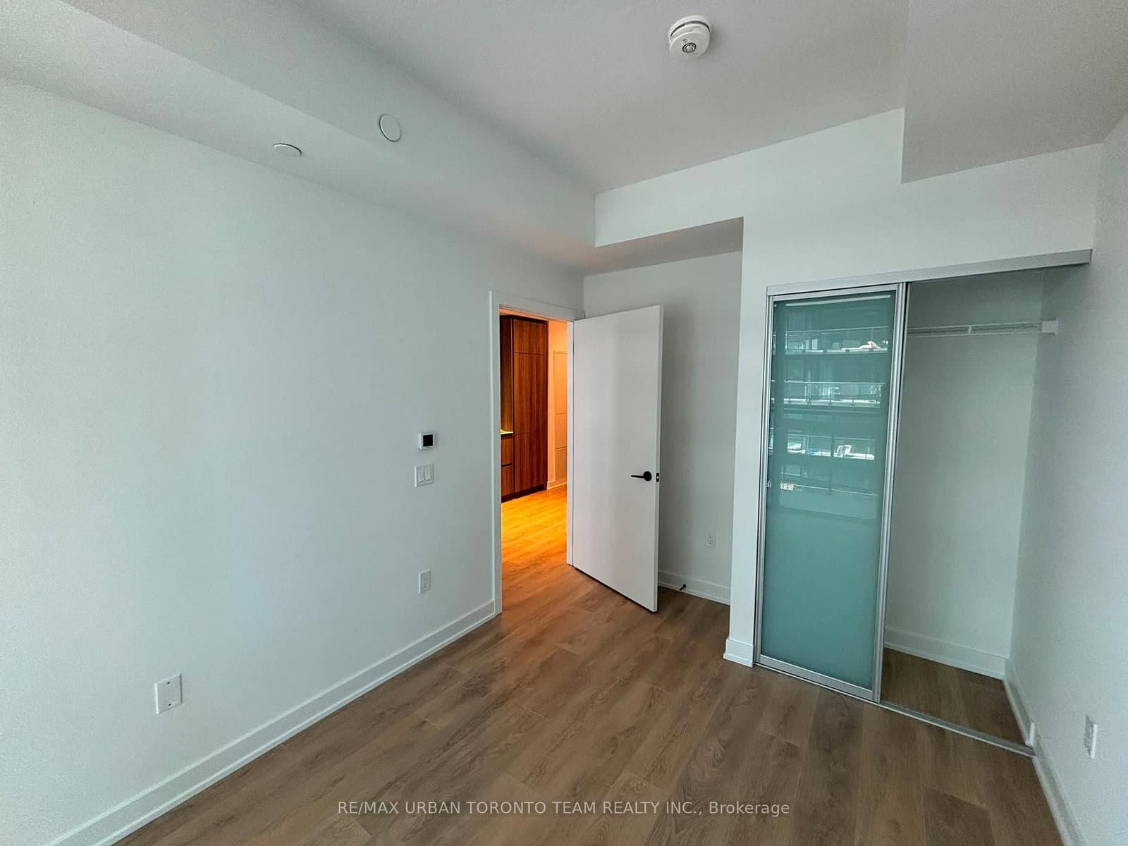 127 Broadway Avenue, Unit 3008 thumbnail 9