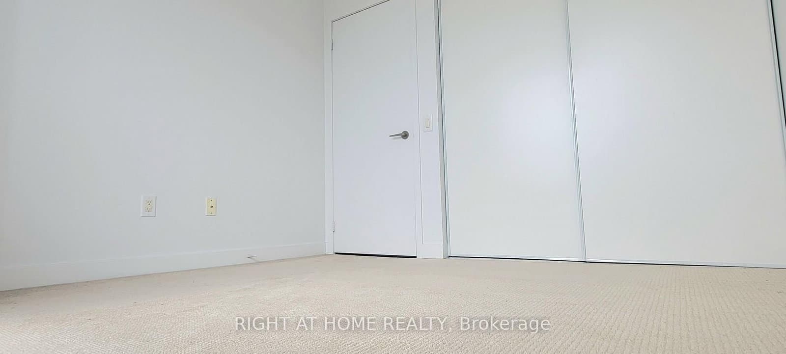 121 McMahon Drive, Unit 2703 thumbnail 13