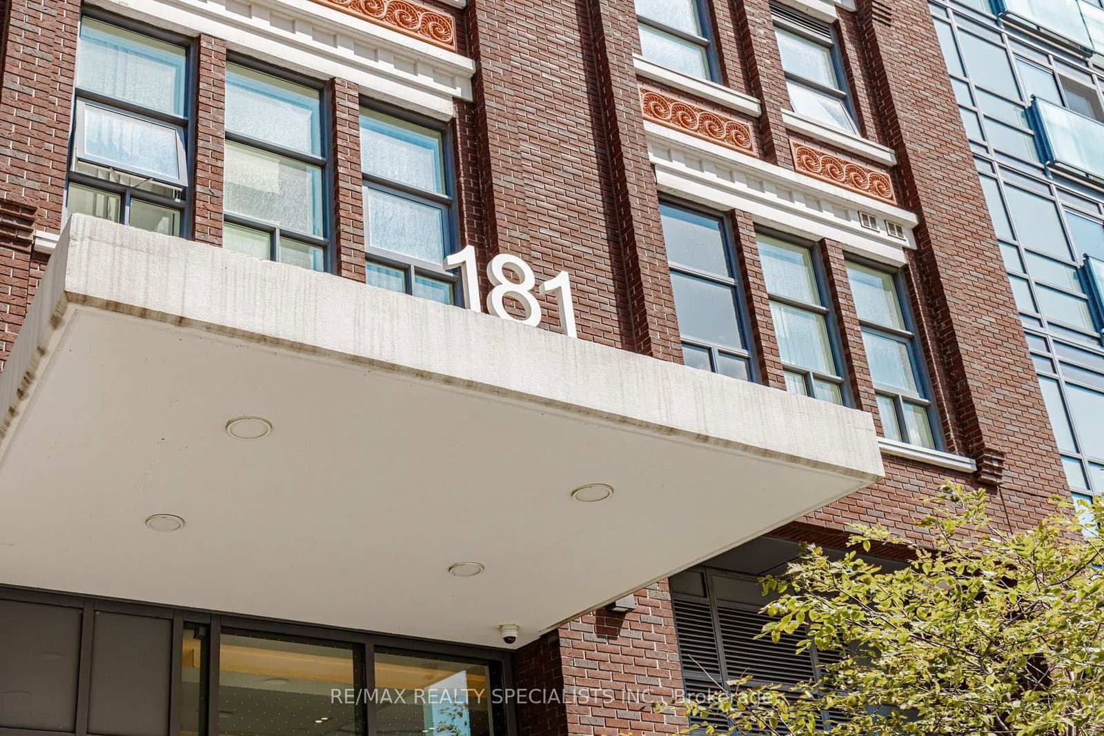 181 Huron Street, Unit 604 thumbnail 2