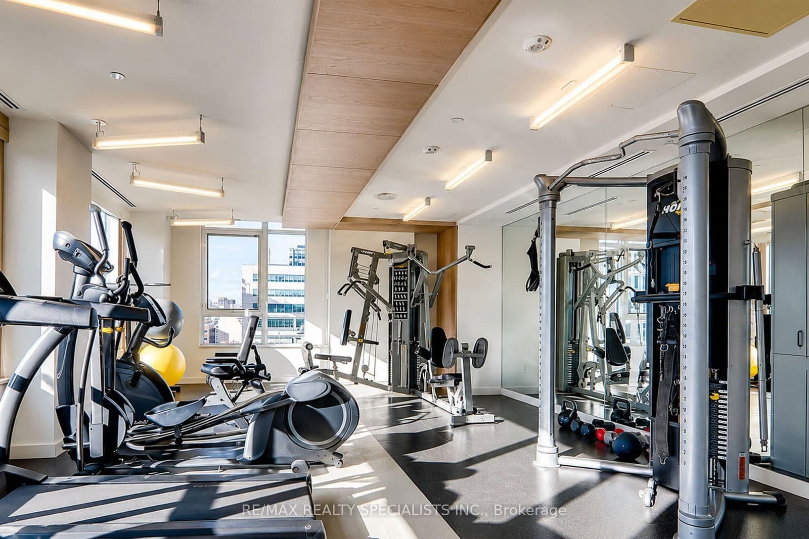 181 Huron Street, Unit 604 thumbnail 24