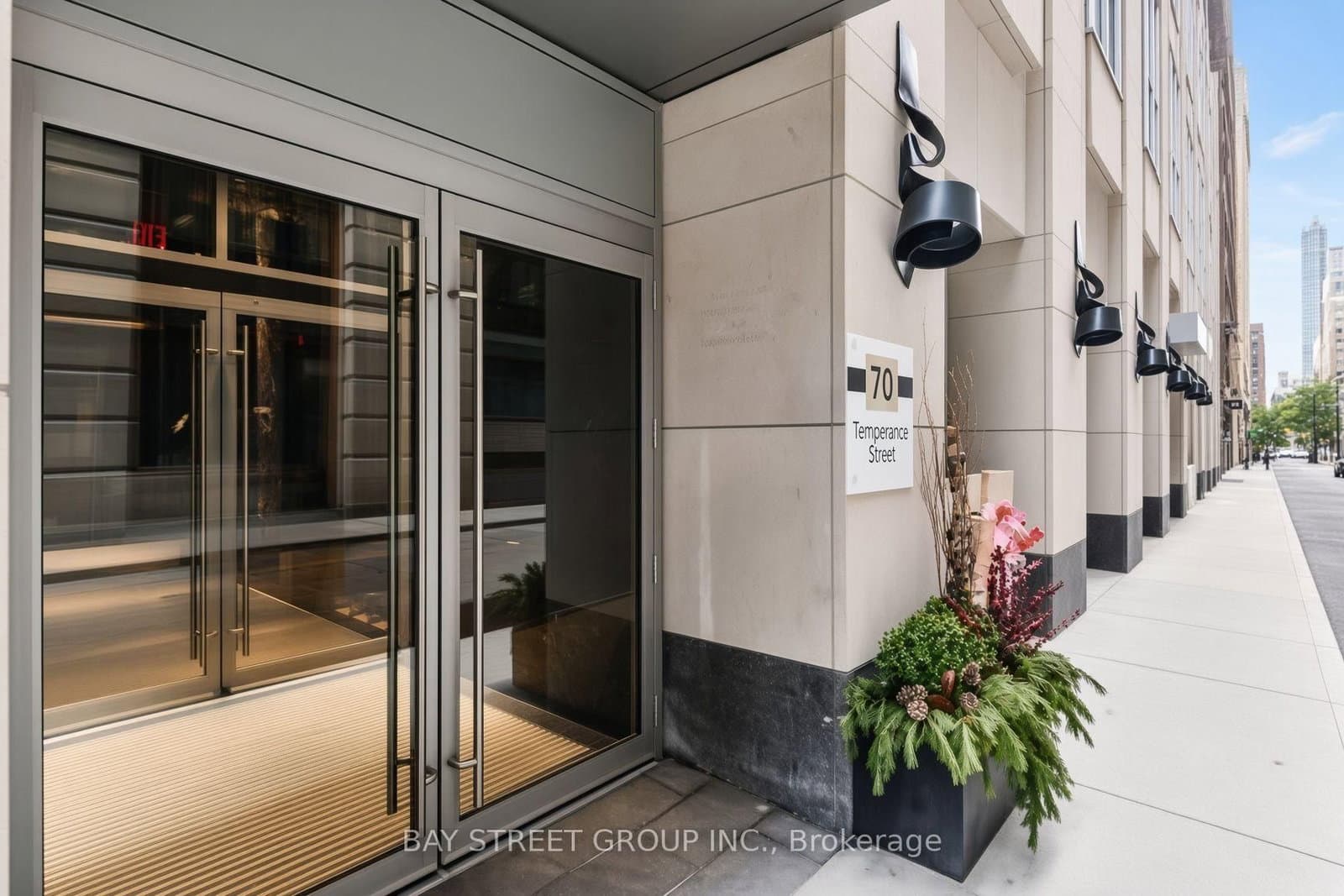 70 Temperance Street, Unit 2012 thumbnail 2