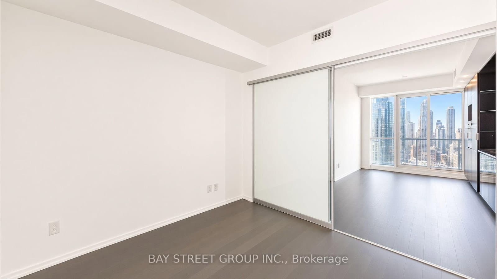 70 Temperance Street, Unit 2012 thumbnail 6
