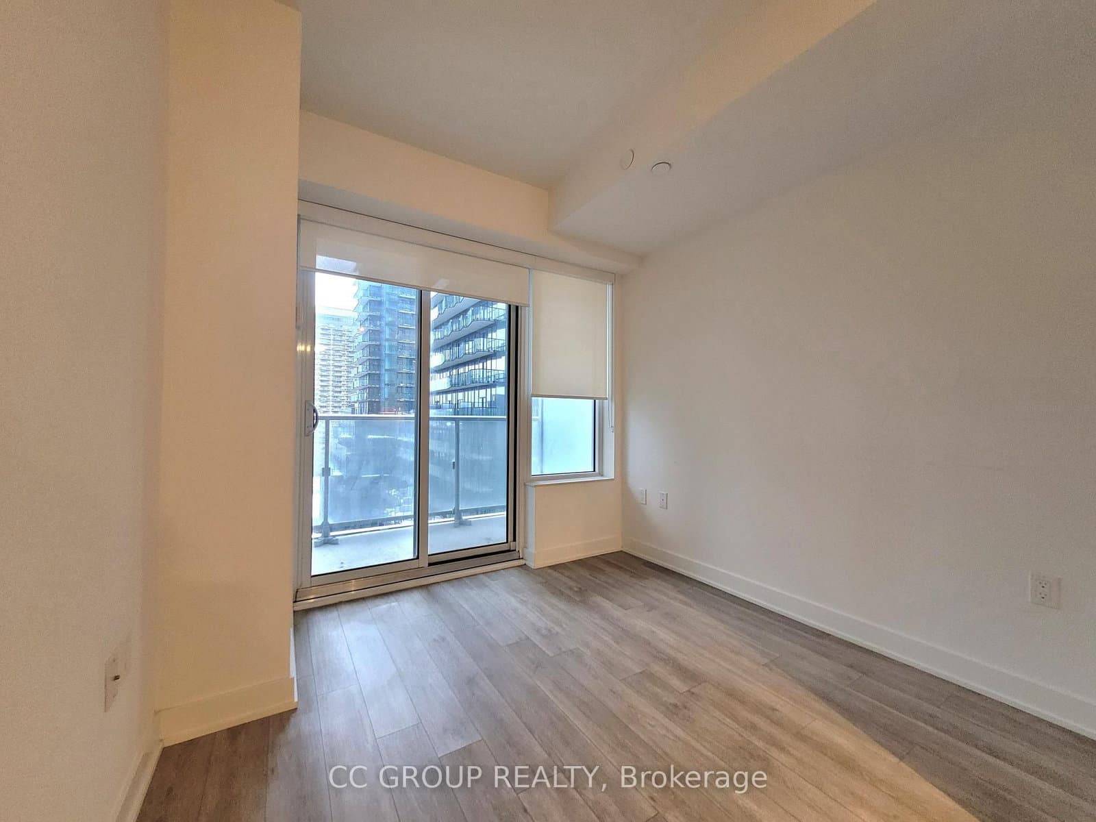 99 Broadway Avenue, Unit 901 thumbnail 10