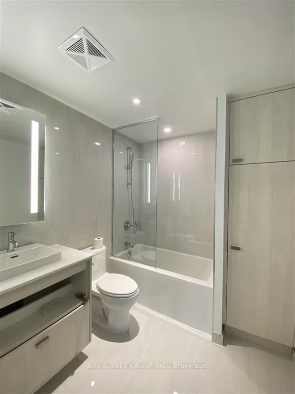480 Front Street W, Unit 801 thumbnail 30