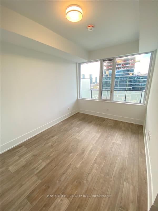 480 Front Street W, Unit 801 thumbnail 32