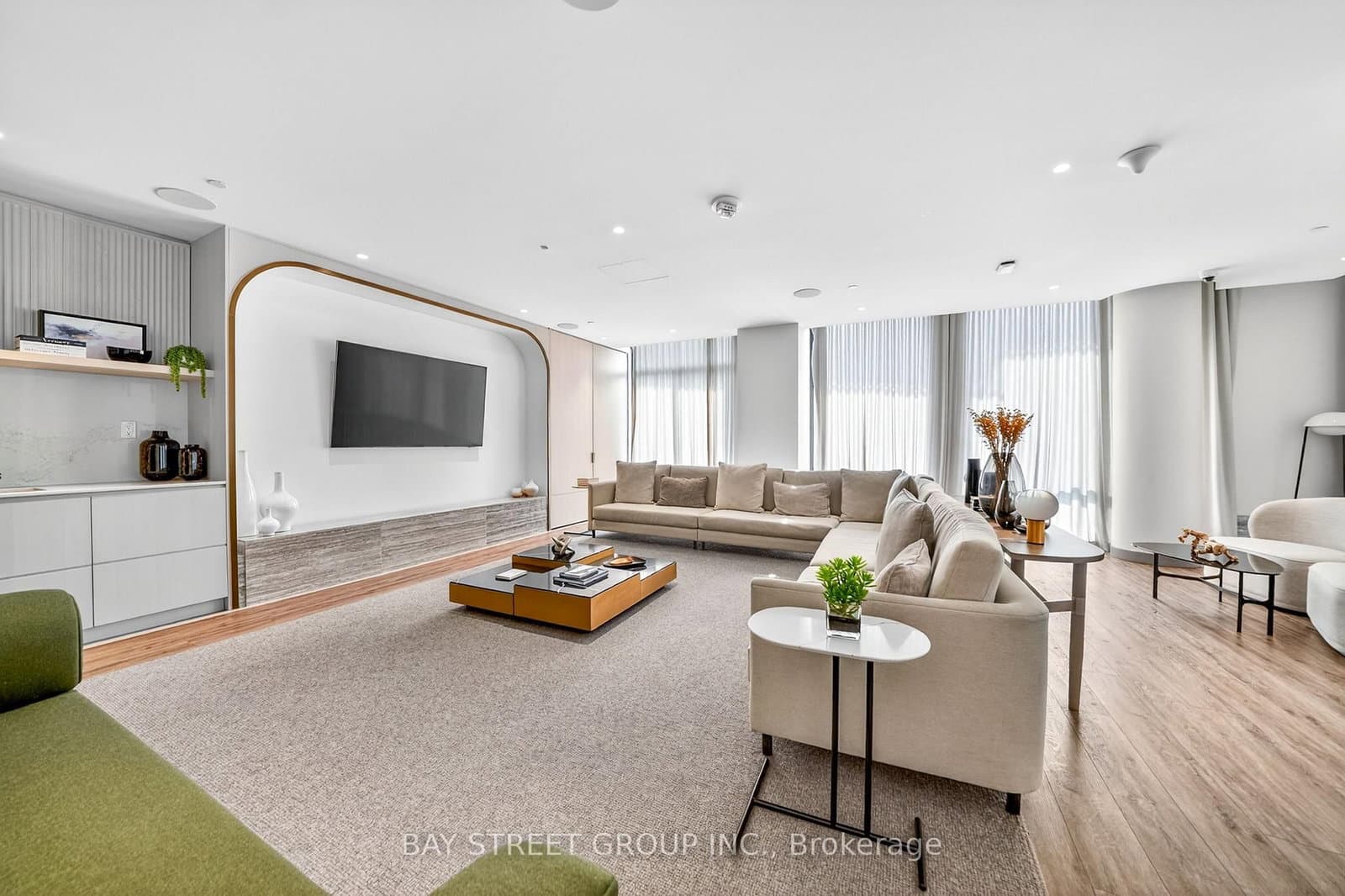 480 Front Street W, Unit 801 thumbnail 36