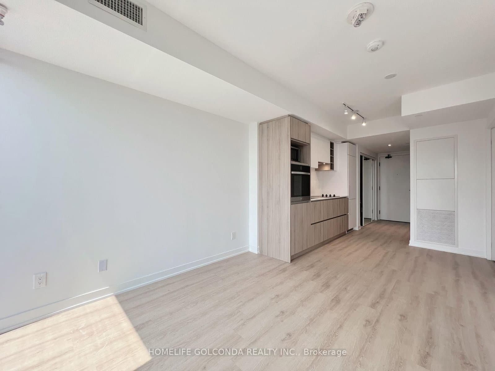 319 Jarvis Street, Unit 4216 thumbnail 2