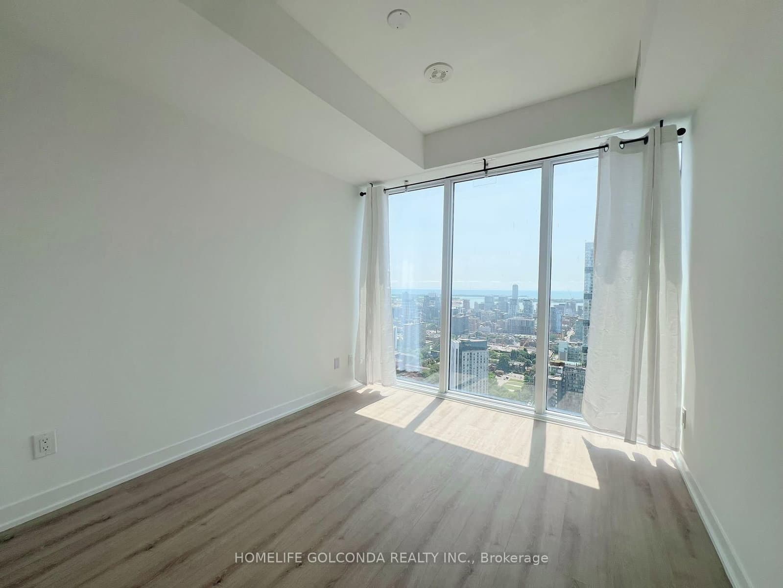 319 Jarvis Street, Unit 4216 thumbnail 9