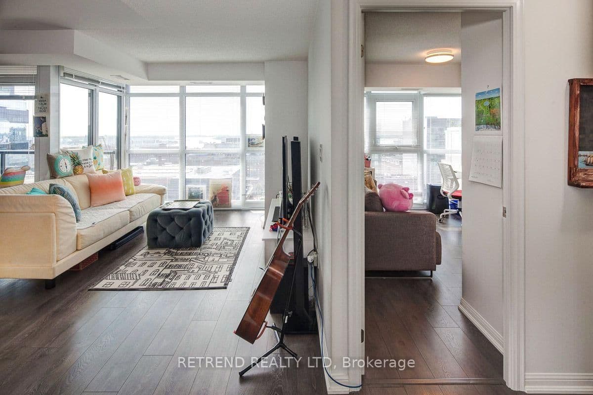 400 Adelaide Street E, Unit 2004 thumbnail 16
