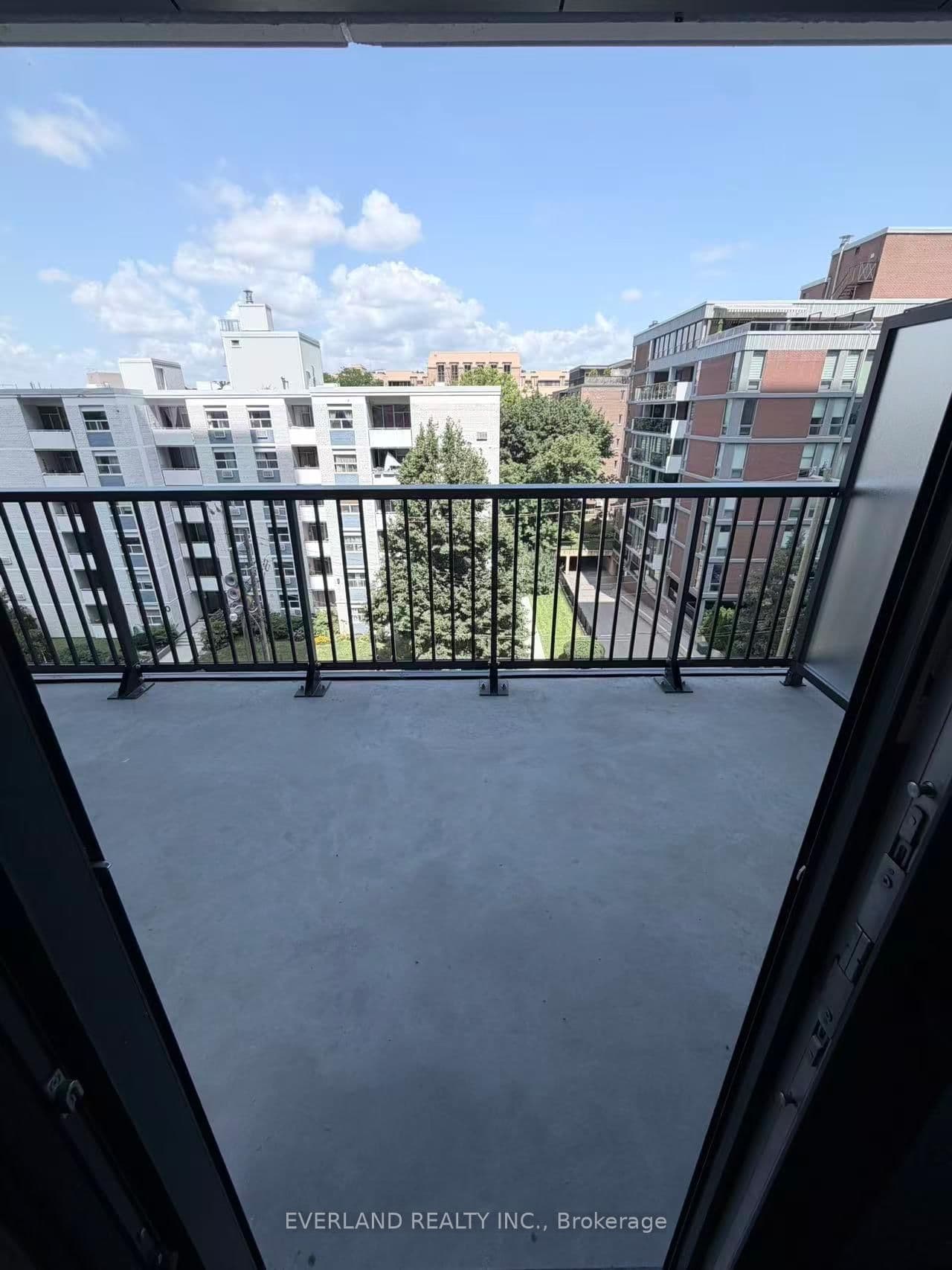91 Montclair Avenue, Unit 717 thumbnail 8