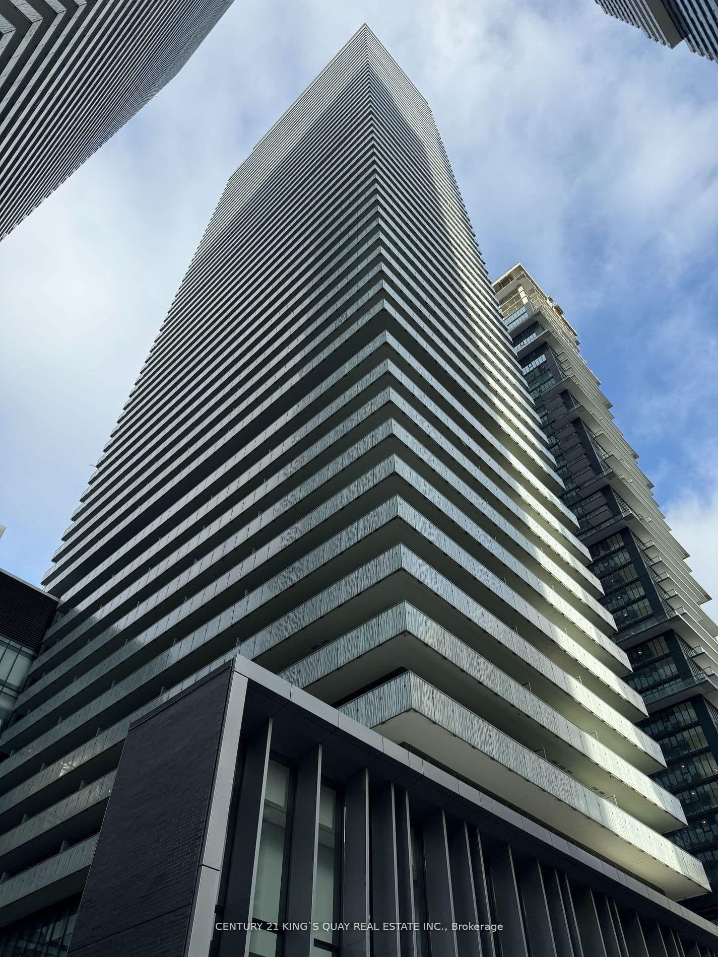 50 Charles Street E, Unit 3212 thumbnail 4
