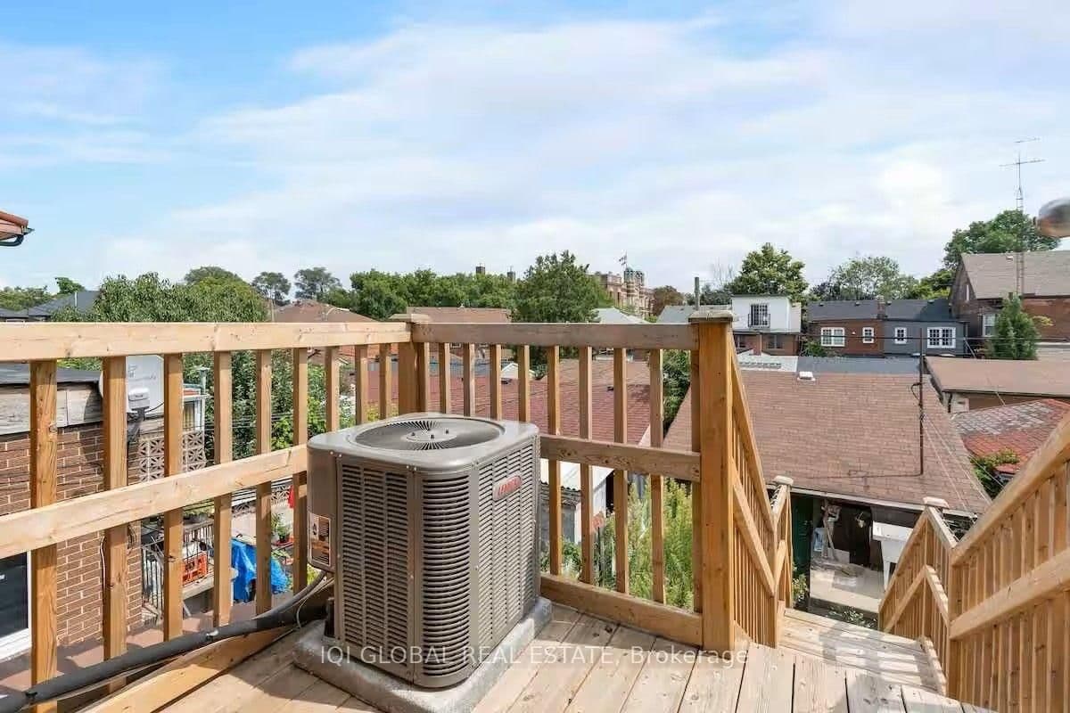 525 Ossington Avenue, Unit 2nd Floor thumbnail 12
