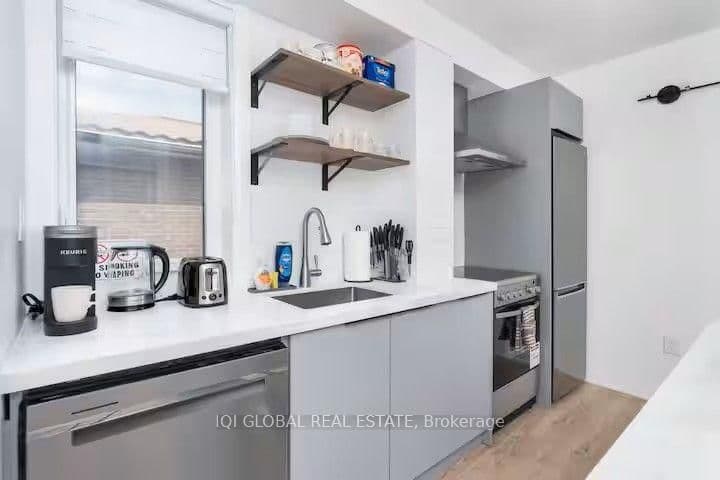 525 Ossington Avenue, Unit 2nd Floor thumbnail 2