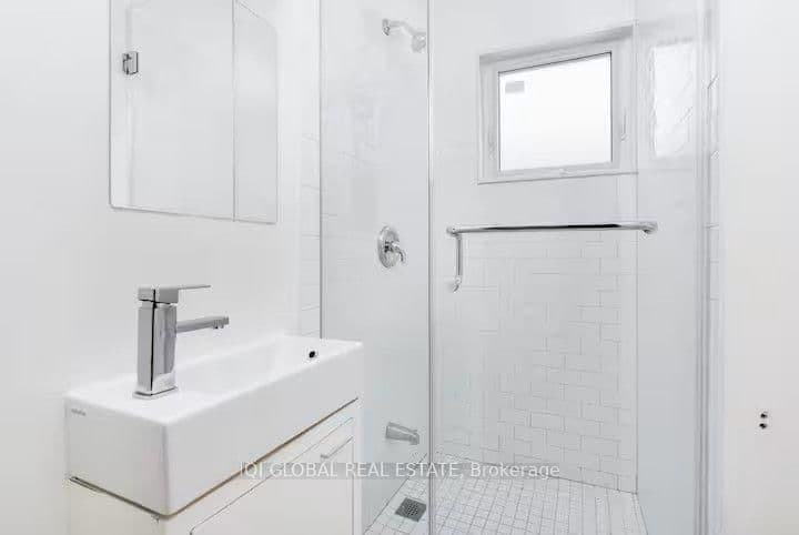 525 Ossington Avenue, Unit 2nd Floor thumbnail 7