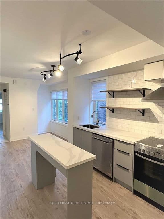 525 Ossington Avenue, Unit Mainfloor thumbnail 2